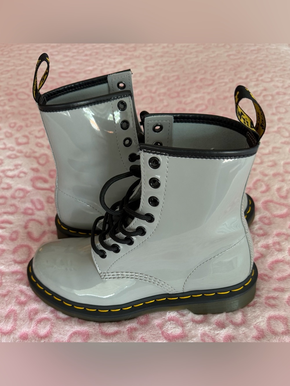 Dr. Martens 1460 Patent Leather Lace Up 
Boots Women’s Size: 7 - Picture 5 of 12